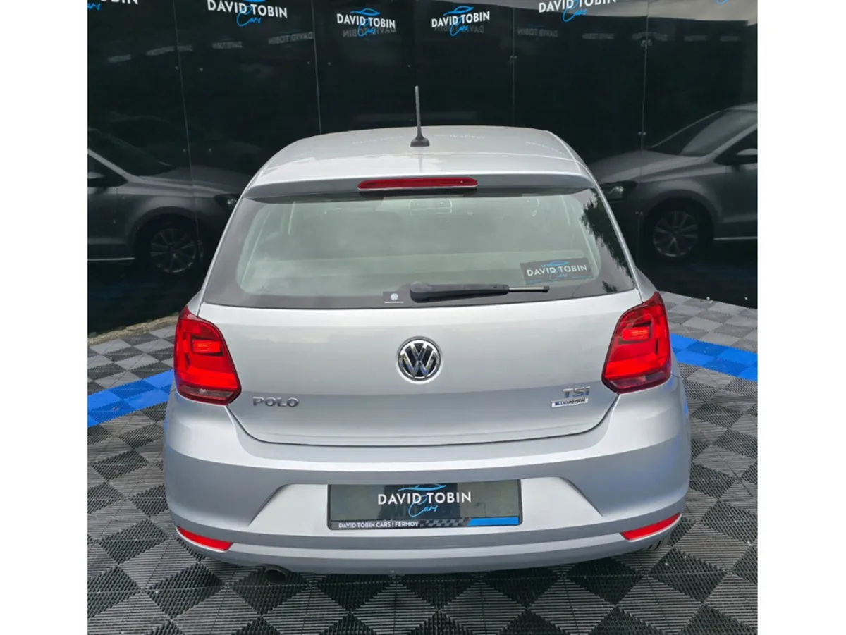 Volkswagen Polo Hatchback, Petrol, 2017, Silver