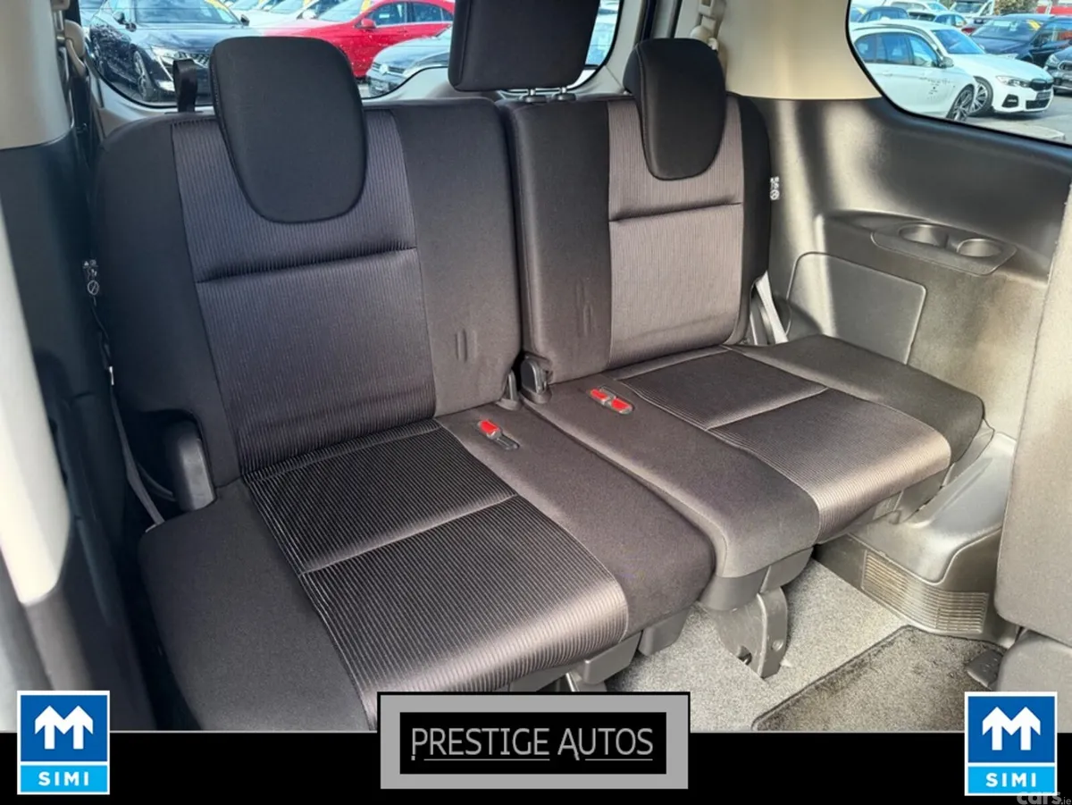 Nissan Serena MPV, Petrol Hybrid, 2018, Silver