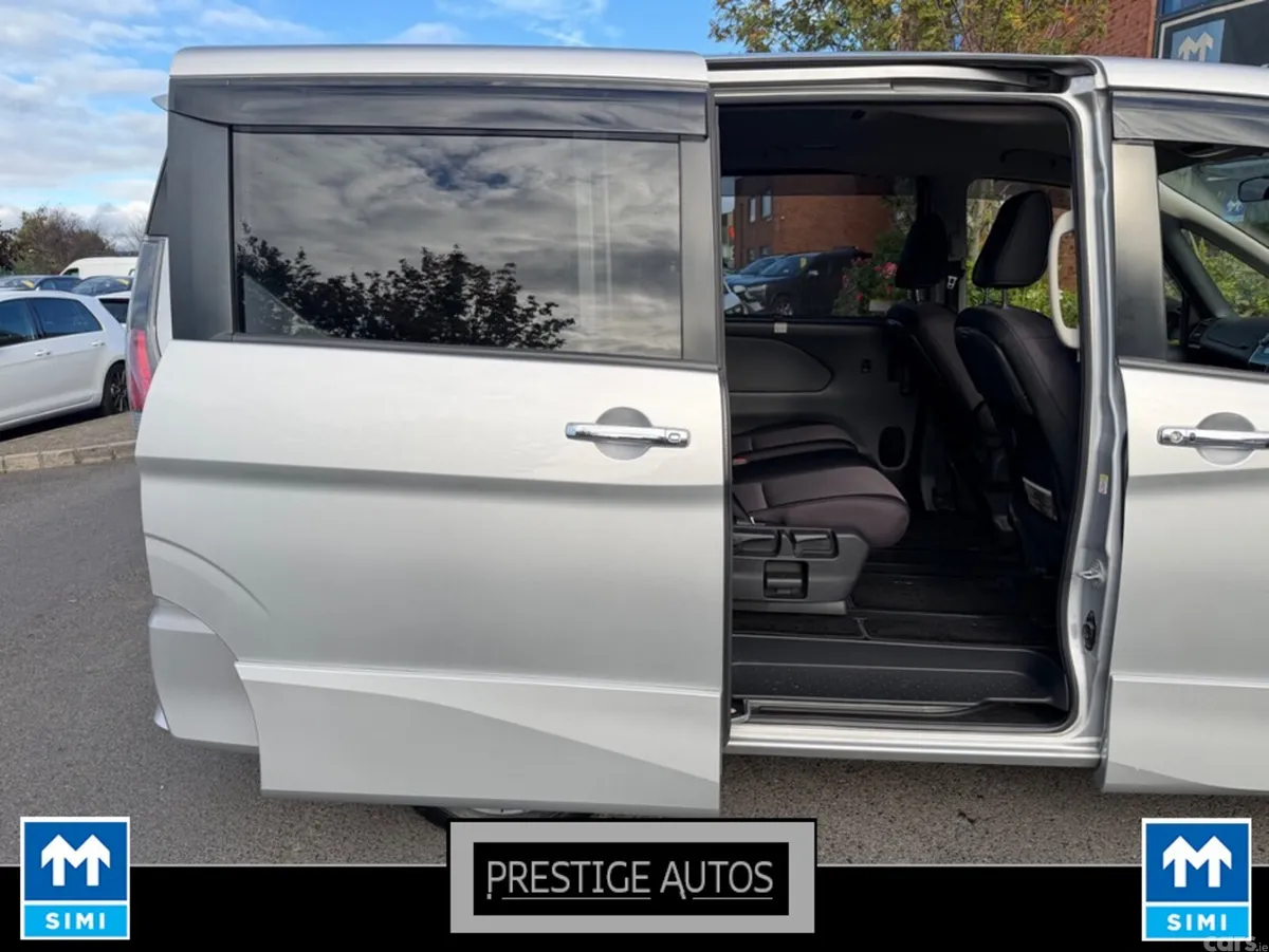 Nissan Serena MPV, Petrol Hybrid, 2018, Silver