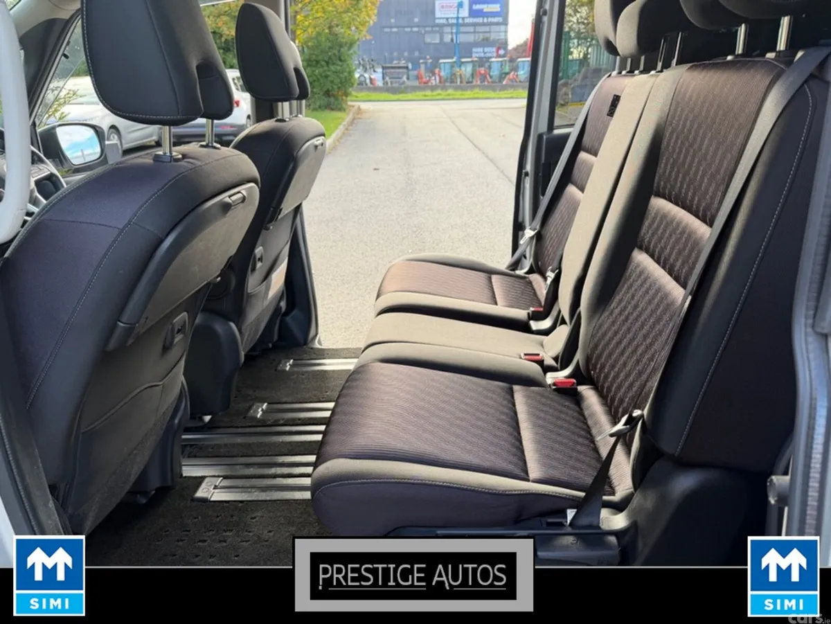 Nissan Serena MPV, Petrol Hybrid, 2018, Silver