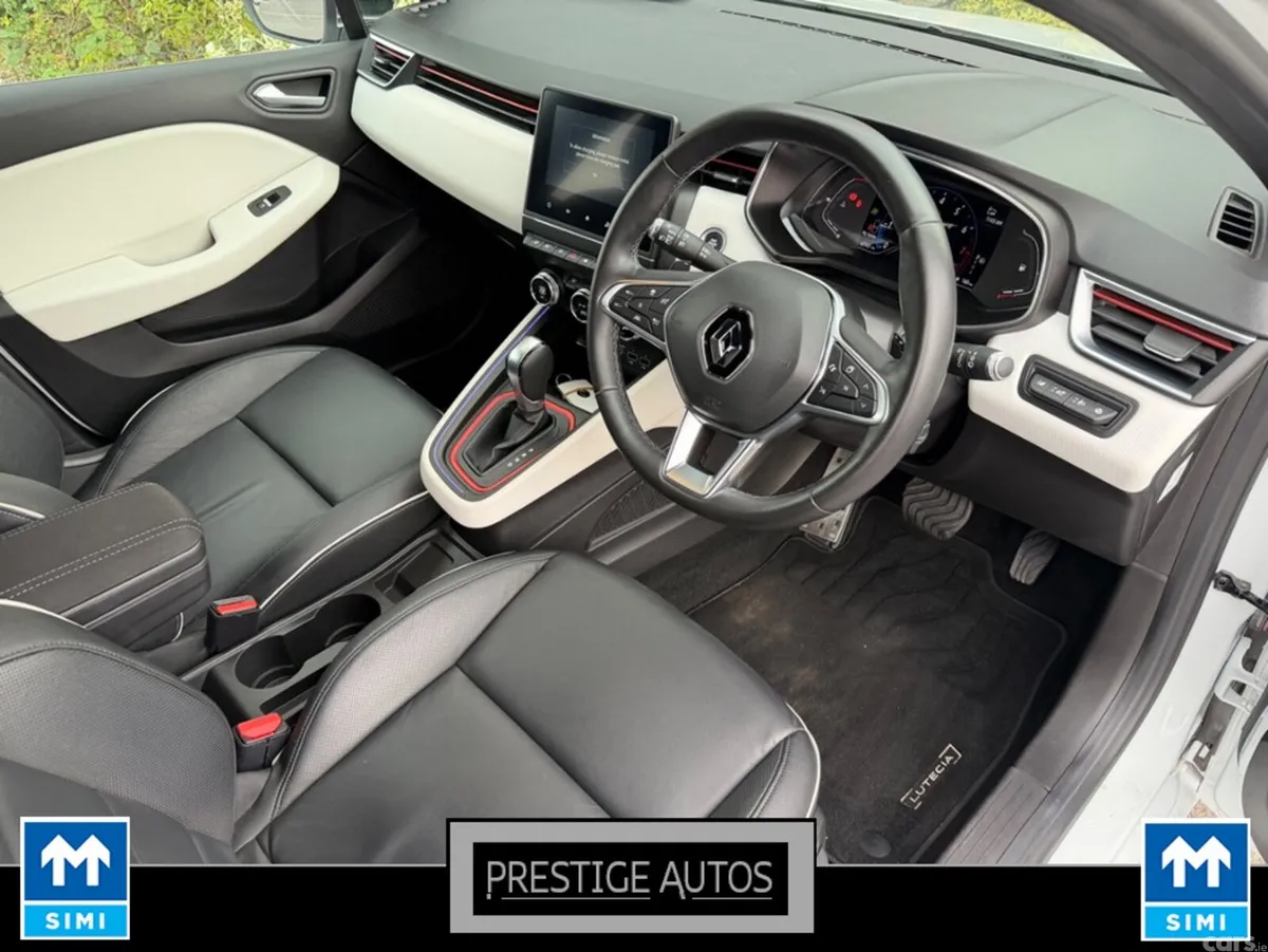 Renault Clio Hatchback, Petrol, 2021, White