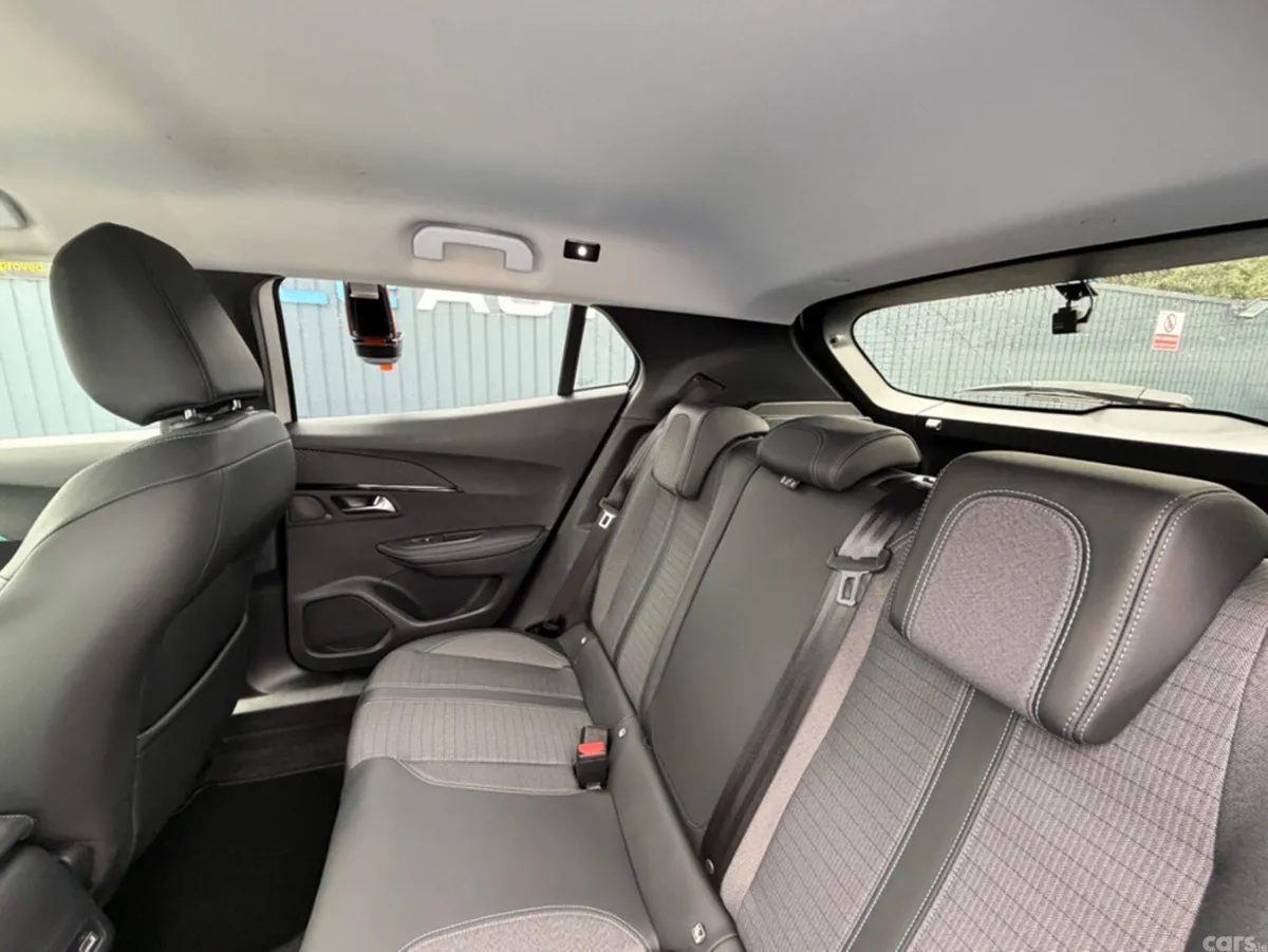 Peugeot 2008 SUV, Petrol, 2021, White