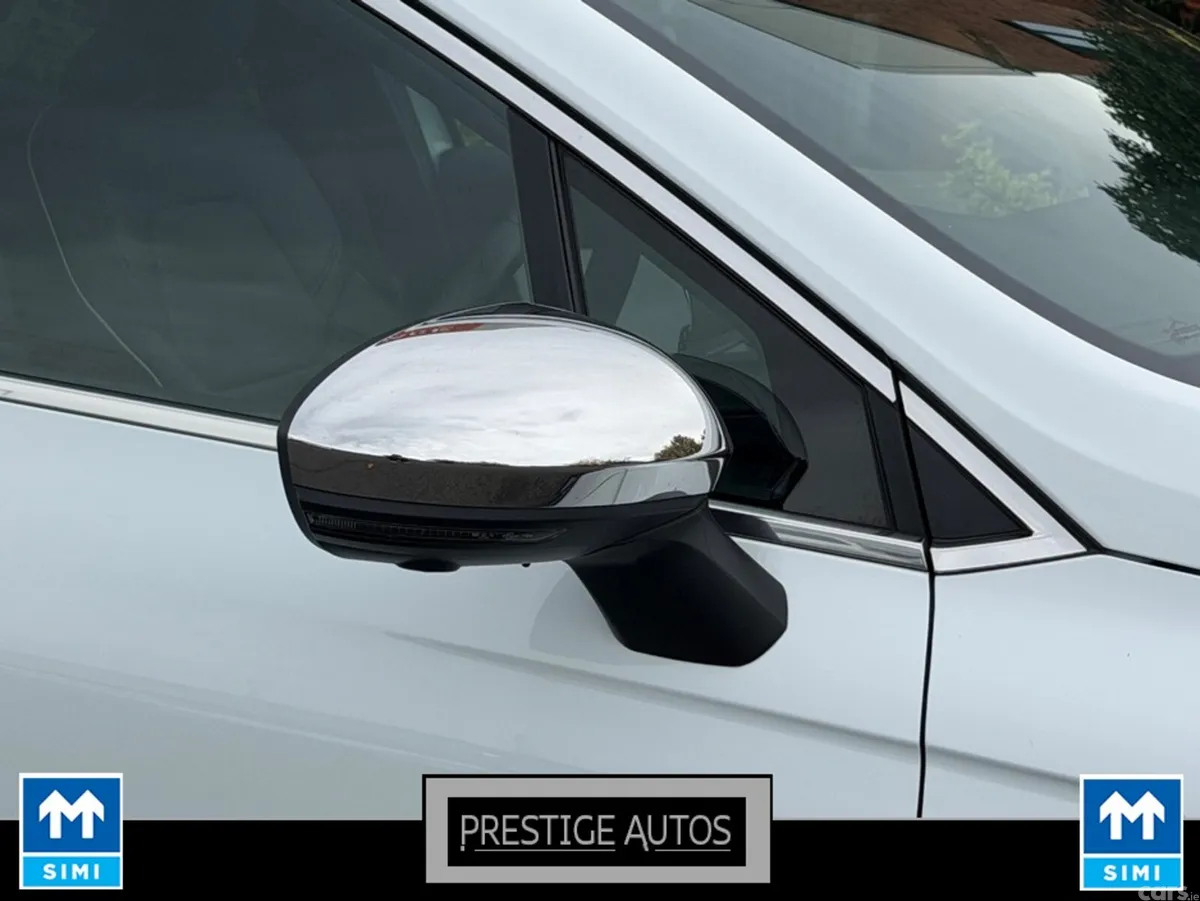 Renault Clio Hatchback, Petrol, 2021, White