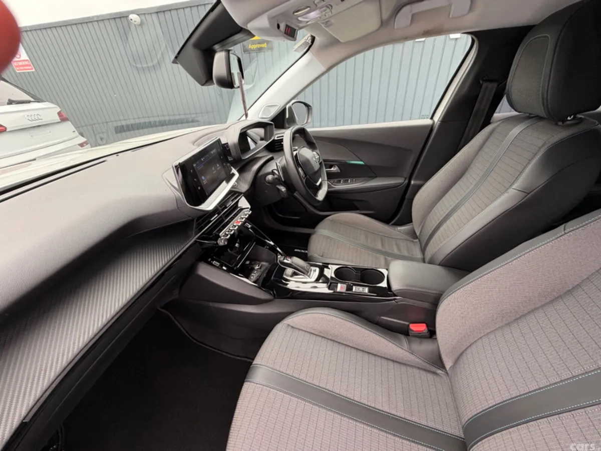 Peugeot 2008 SUV, Petrol, 2021, White