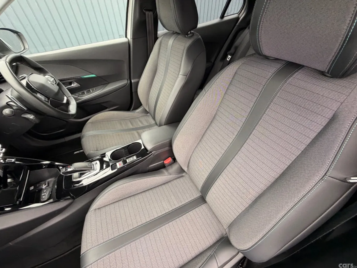 Peugeot 2008 SUV, Petrol, 2021, White
