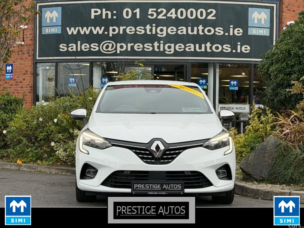 Renault Clio Hatchback, Petrol, 2021, White