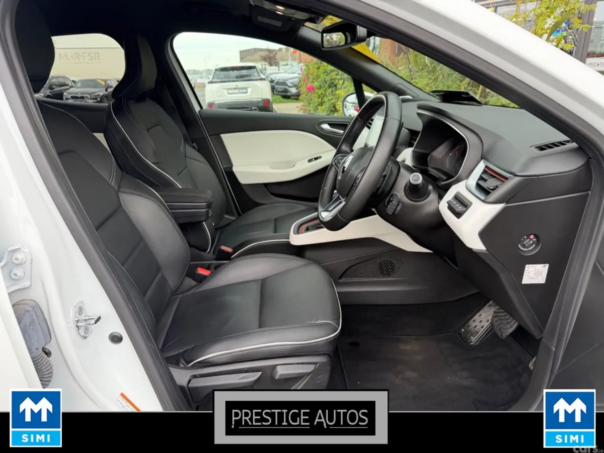 Renault Clio Hatchback, Petrol, 2021, White