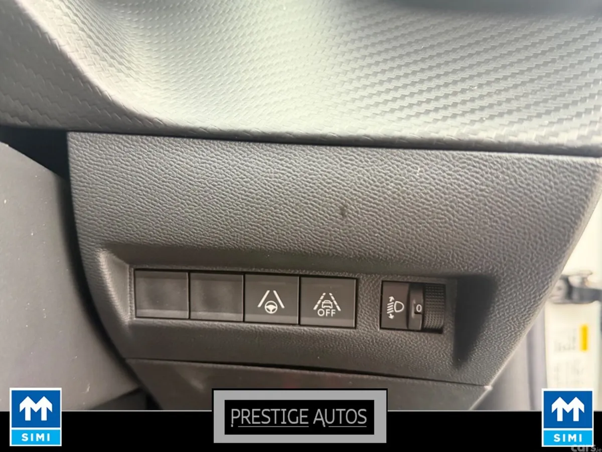 Peugeot 2008 SUV, Petrol, 2021, White