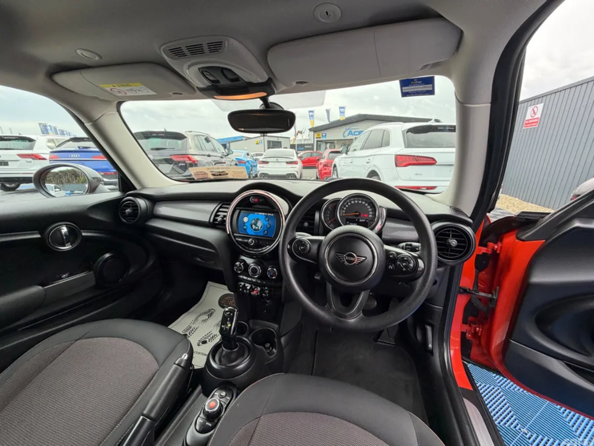 Mini Cooper Hatchback, Diesel, 2018, Orange
