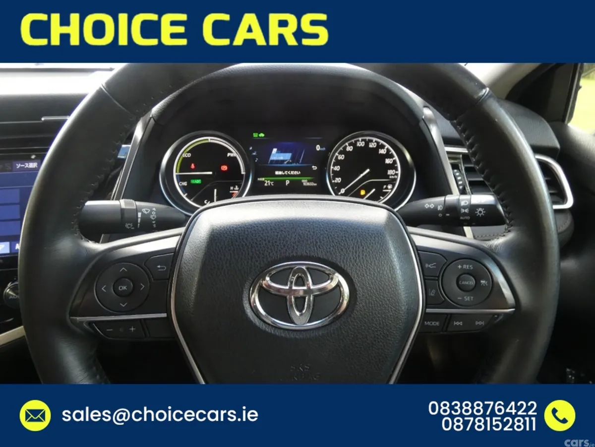 Toyota Camry Hatchback, Petrol Hybrid, 2018, Gold