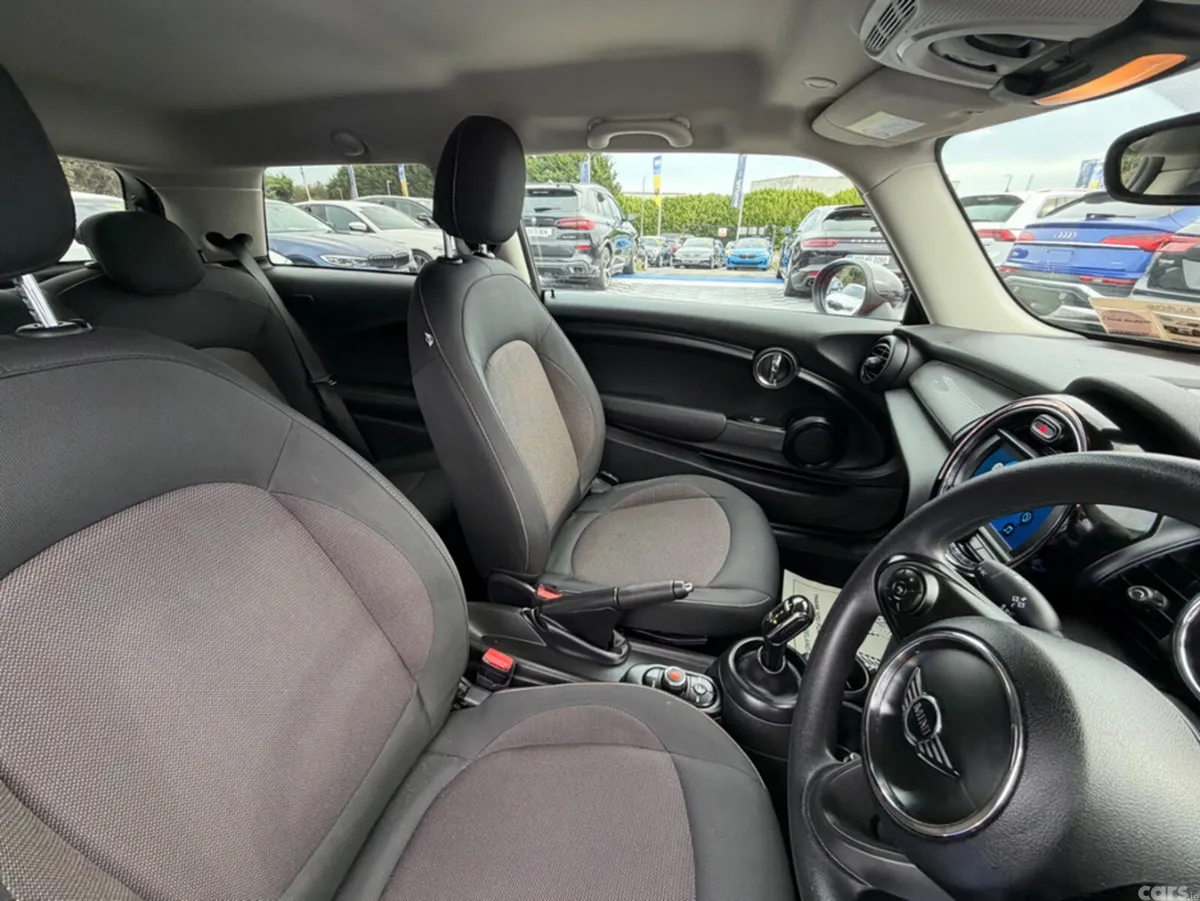 Mini Cooper Hatchback, Diesel, 2018, Orange