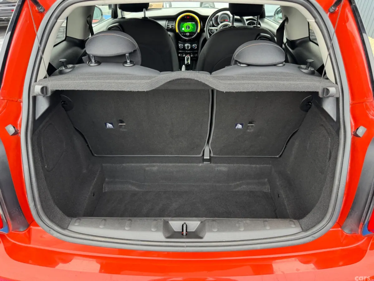 Mini Cooper Hatchback, Diesel, 2018, Orange