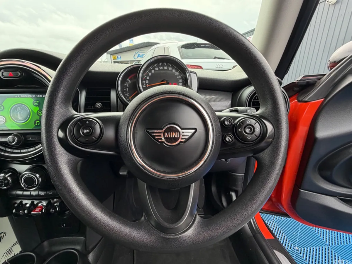 Mini Cooper Hatchback, Diesel, 2018, Orange