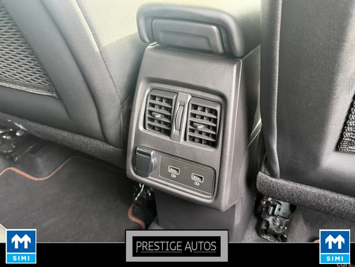 Renault Captur Hatchback, Petrol, 2021, Orange