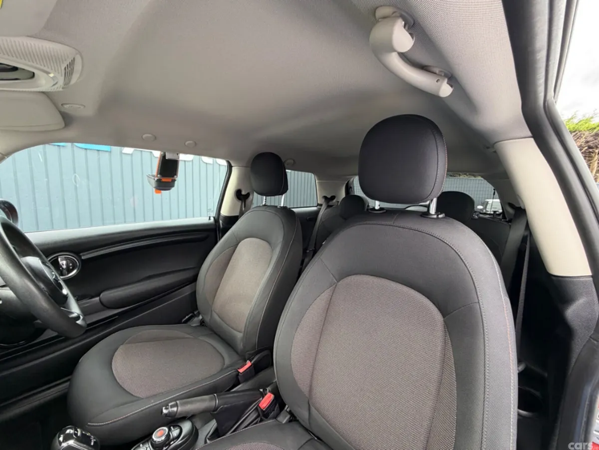 Mini Cooper Hatchback, Diesel, 2018, Orange