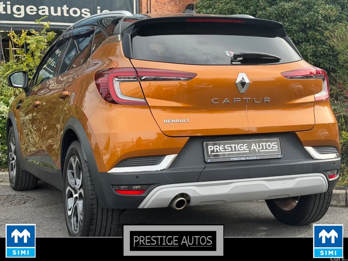 Renault Captur Hatchback, Petrol, 2021, Orange
