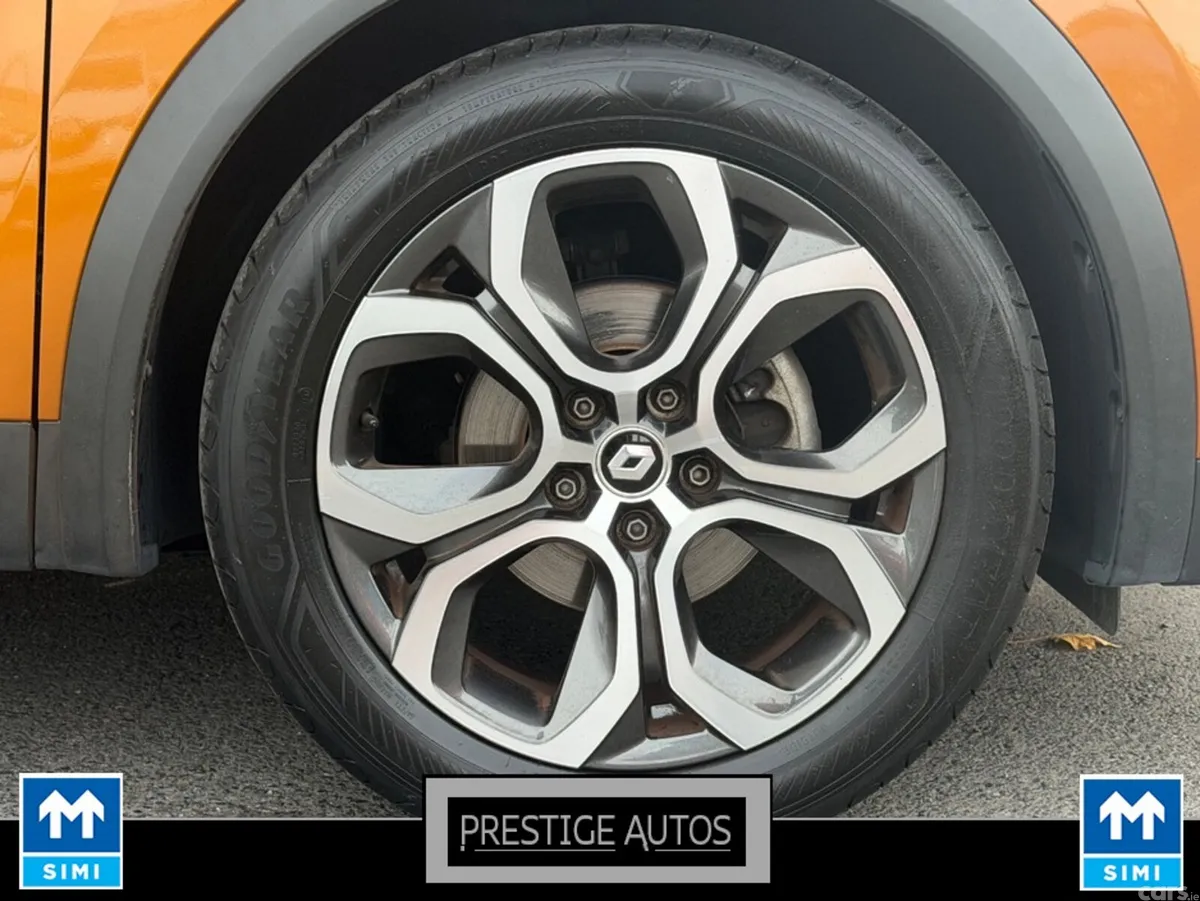 Renault Captur Hatchback, Petrol, 2021, Orange
