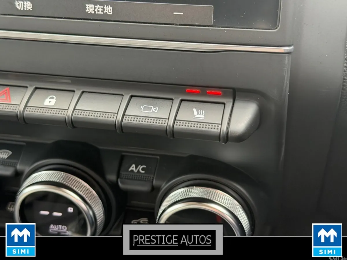 Renault Captur Hatchback, Petrol, 2021, Orange