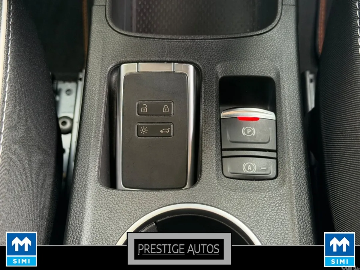 Renault Captur Hatchback, Petrol, 2021, Orange