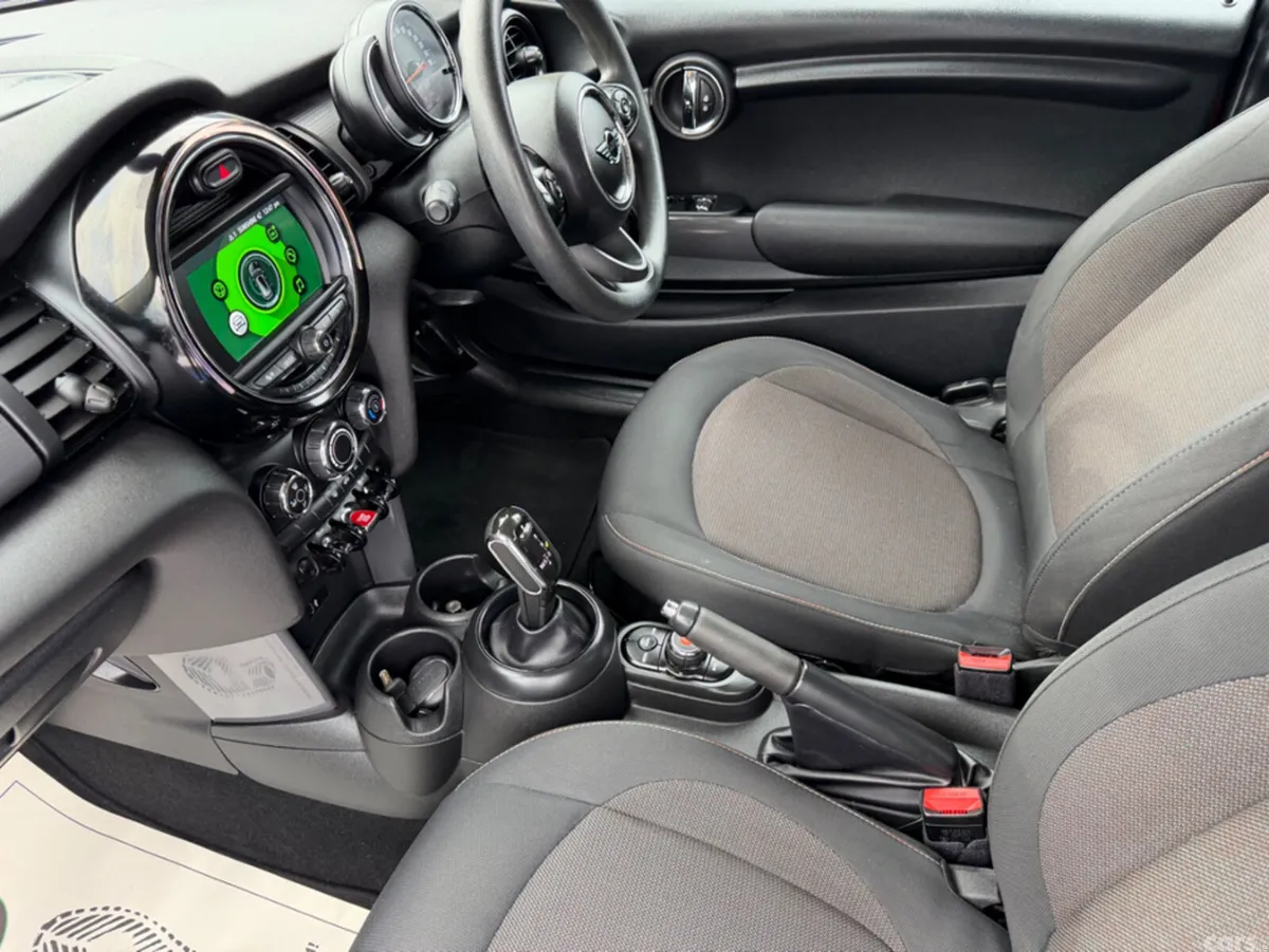 Mini Cooper Hatchback, Diesel, 2018, Orange