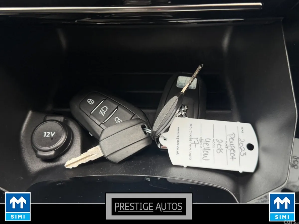Peugeot 208 Hatchback, Petrol, 2023, Yellow