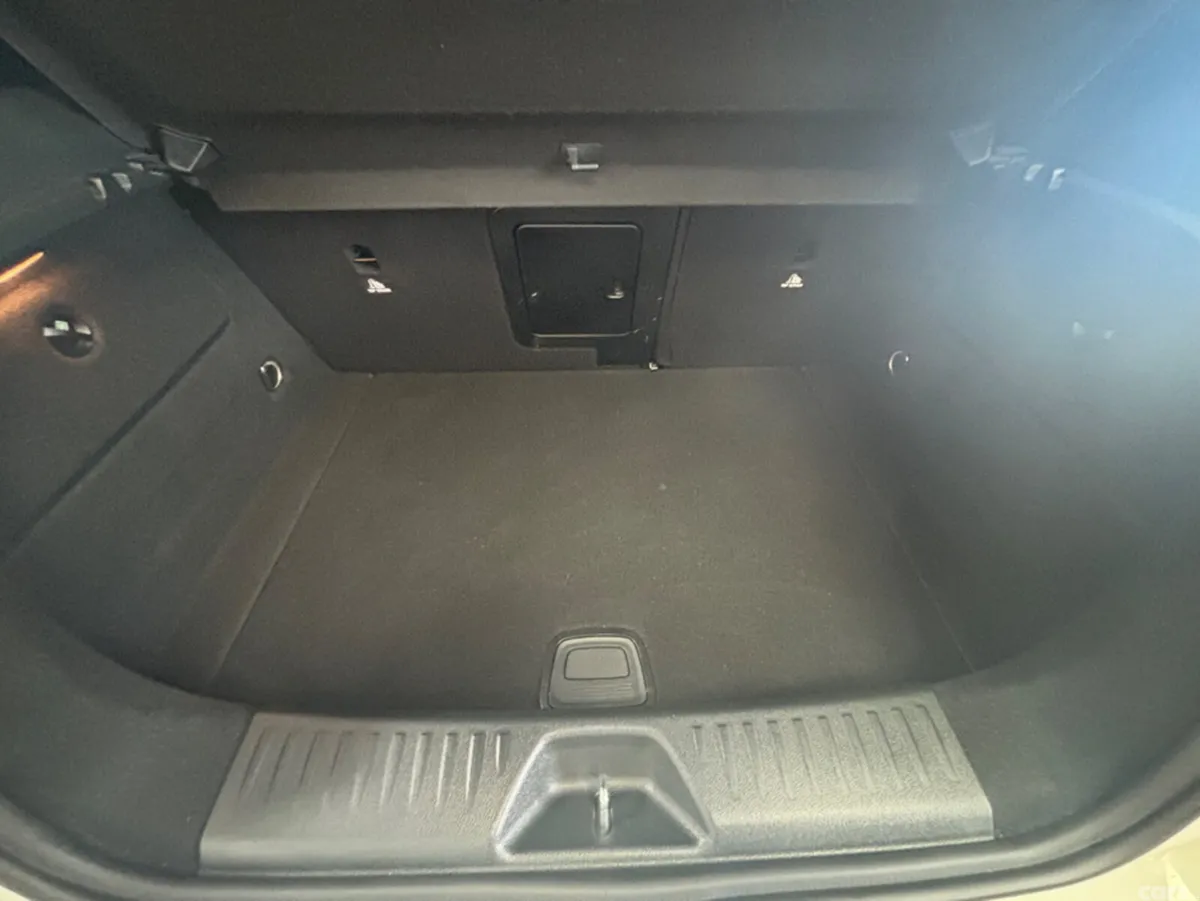 Mercedes-Benz A-Class Hatchback, Petrol, 2015, White