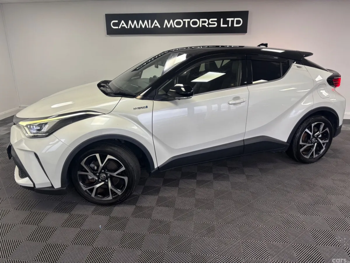 Toyota C-HR SUV, Petrol Hybrid, 2020, White