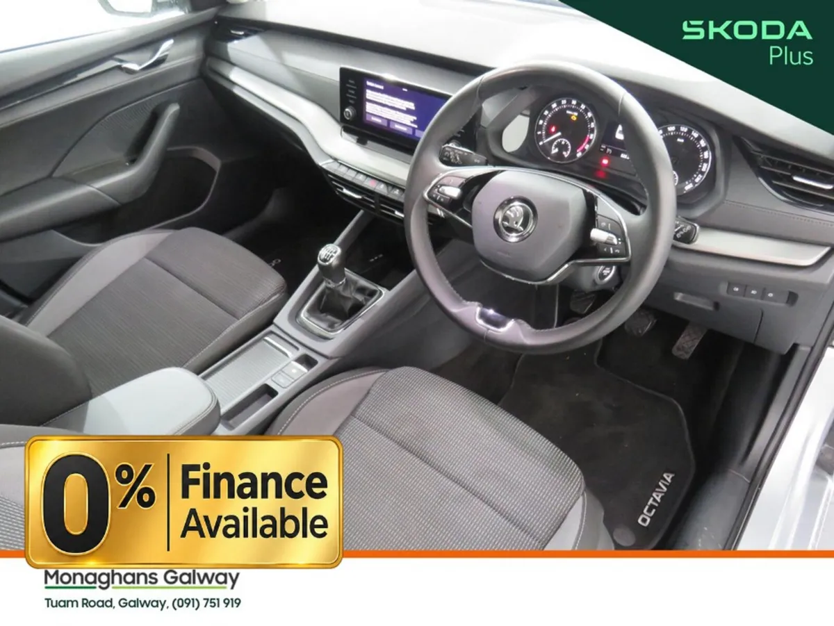 Skoda Octavia Hatchback, Diesel, 2024, Grey
