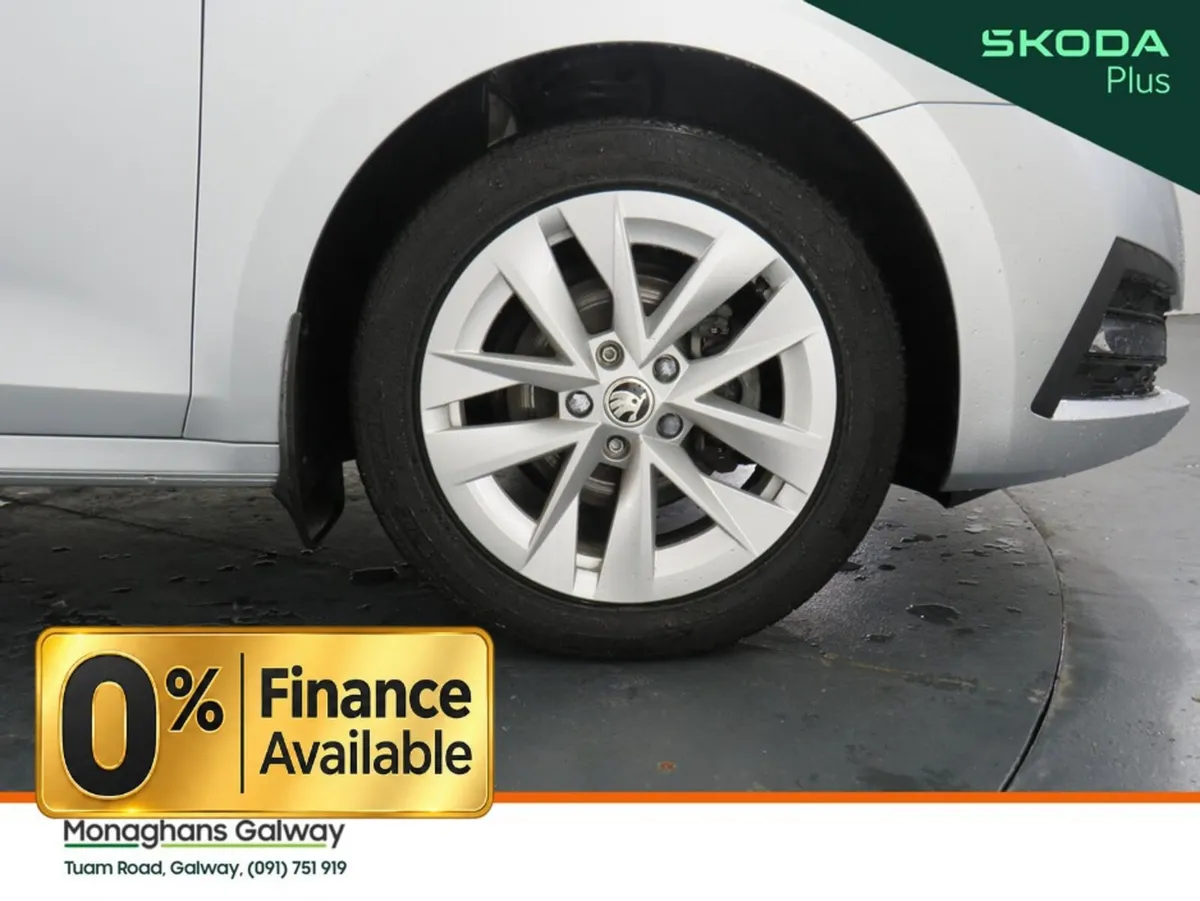 Skoda Octavia Hatchback, Diesel, 2024, Grey