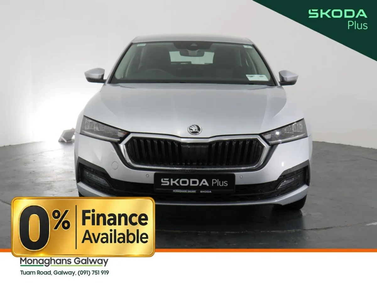 Skoda Octavia Hatchback, Diesel, 2024, Grey