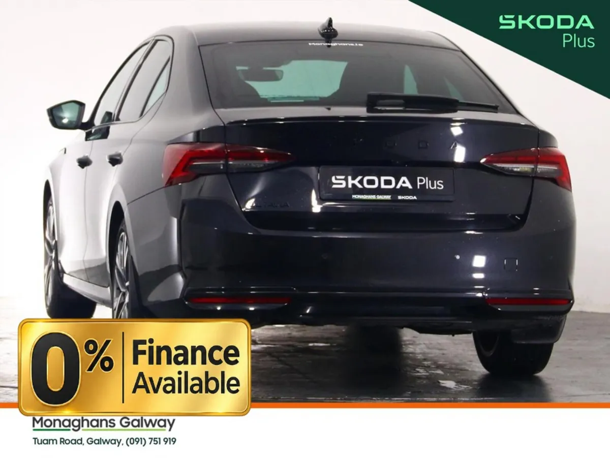 Skoda Octavia Hatchback, Petrol, 2025, Black