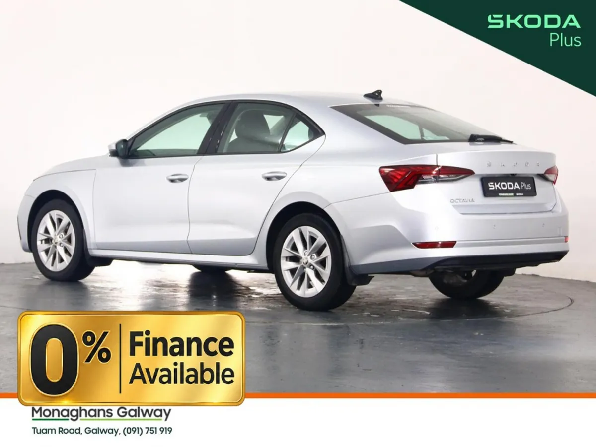 Skoda Octavia Hatchback, Diesel, 2024, Grey