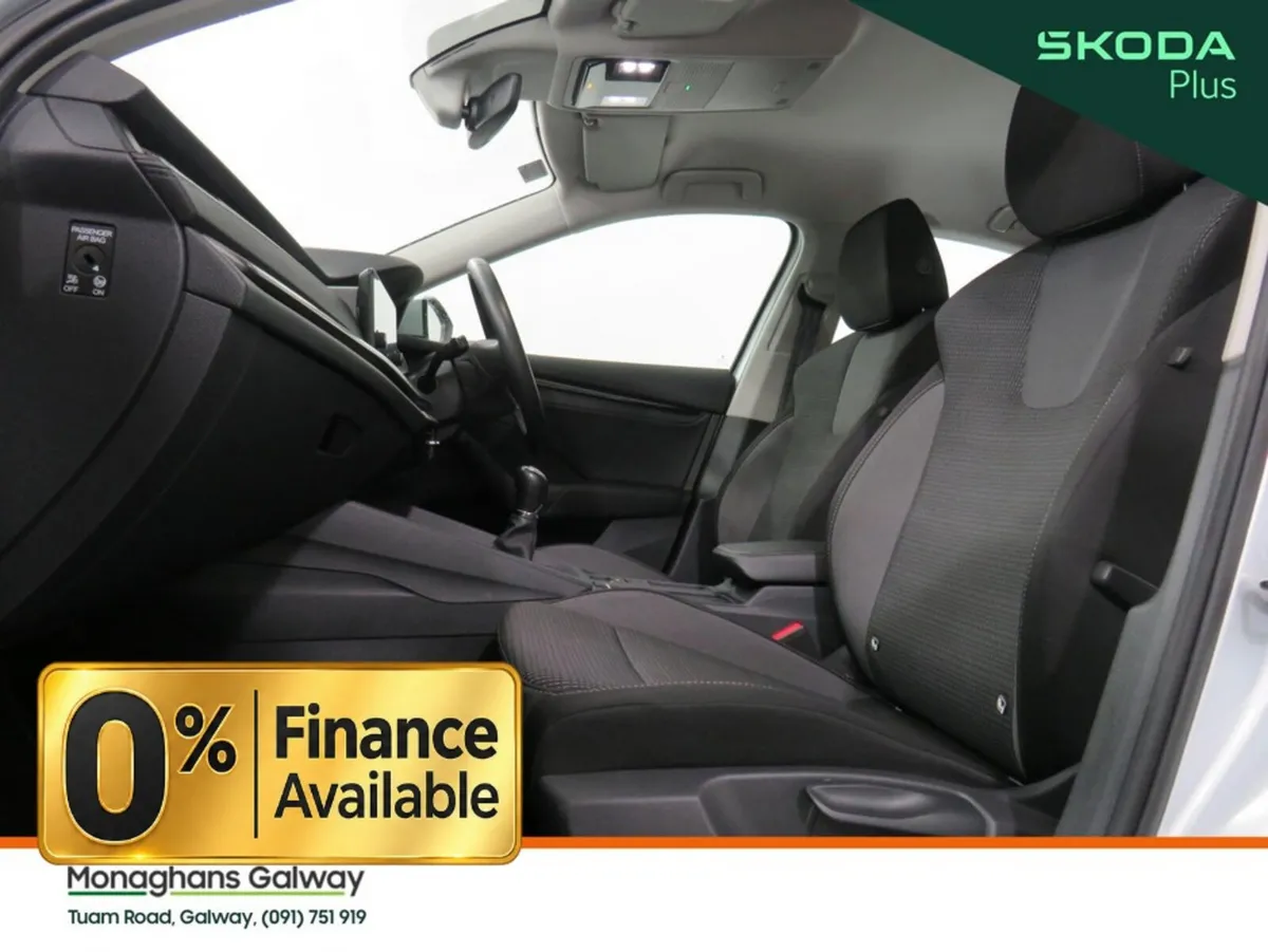 Skoda Octavia Hatchback, Diesel, 2024, Grey
