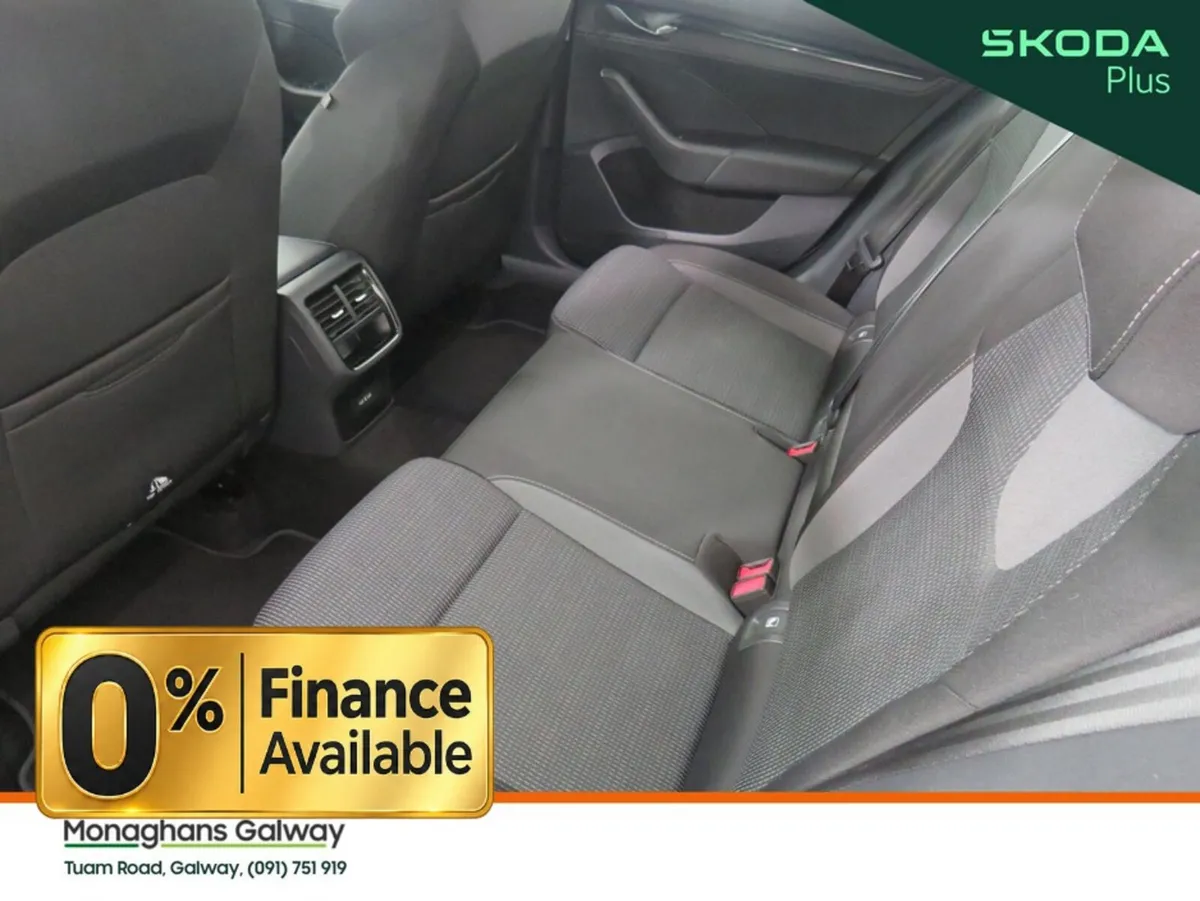 Skoda Octavia Hatchback, Diesel, 2024, Grey