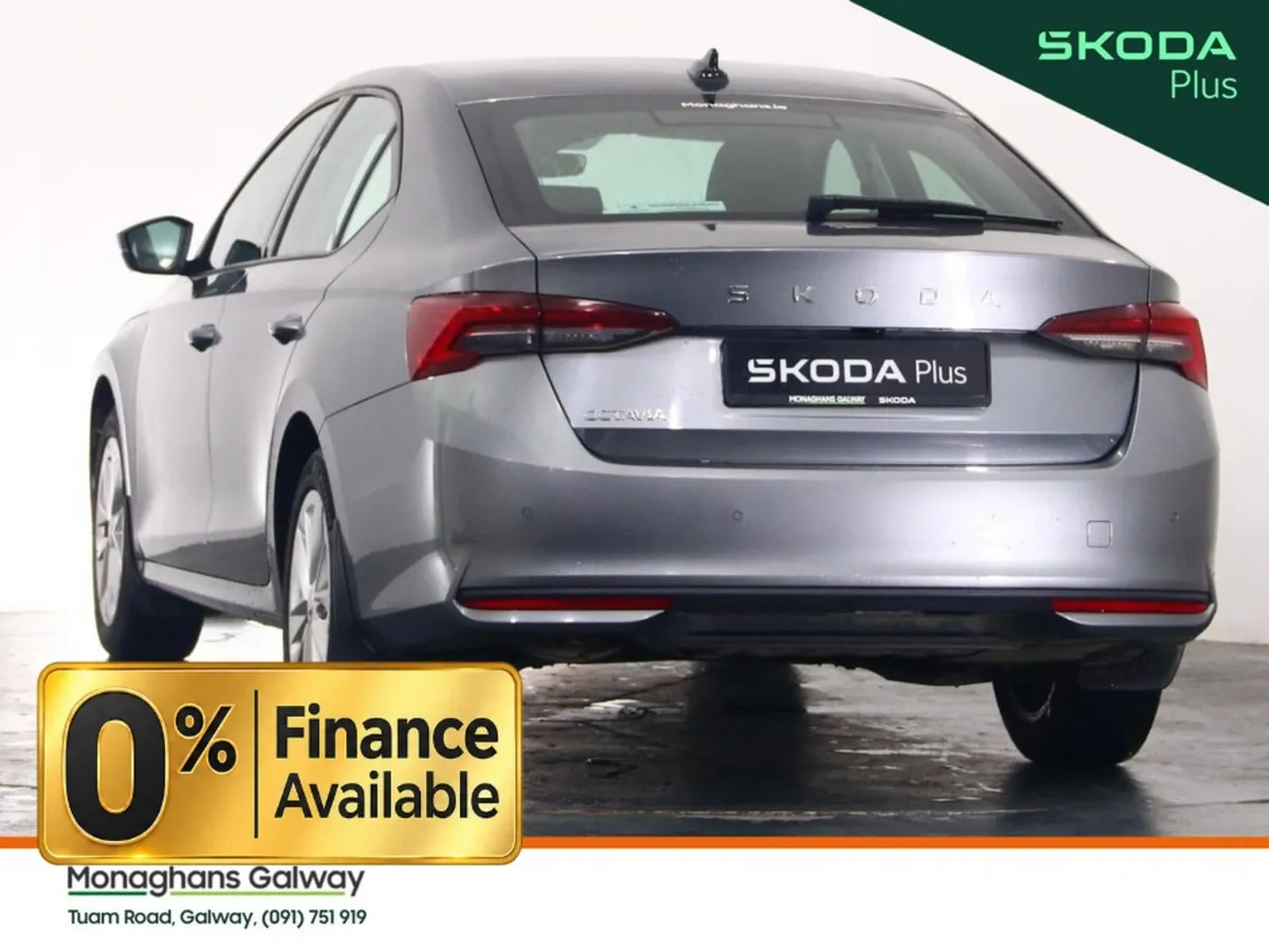 Skoda Octavia Hatchback, Diesel, 2024, Grey