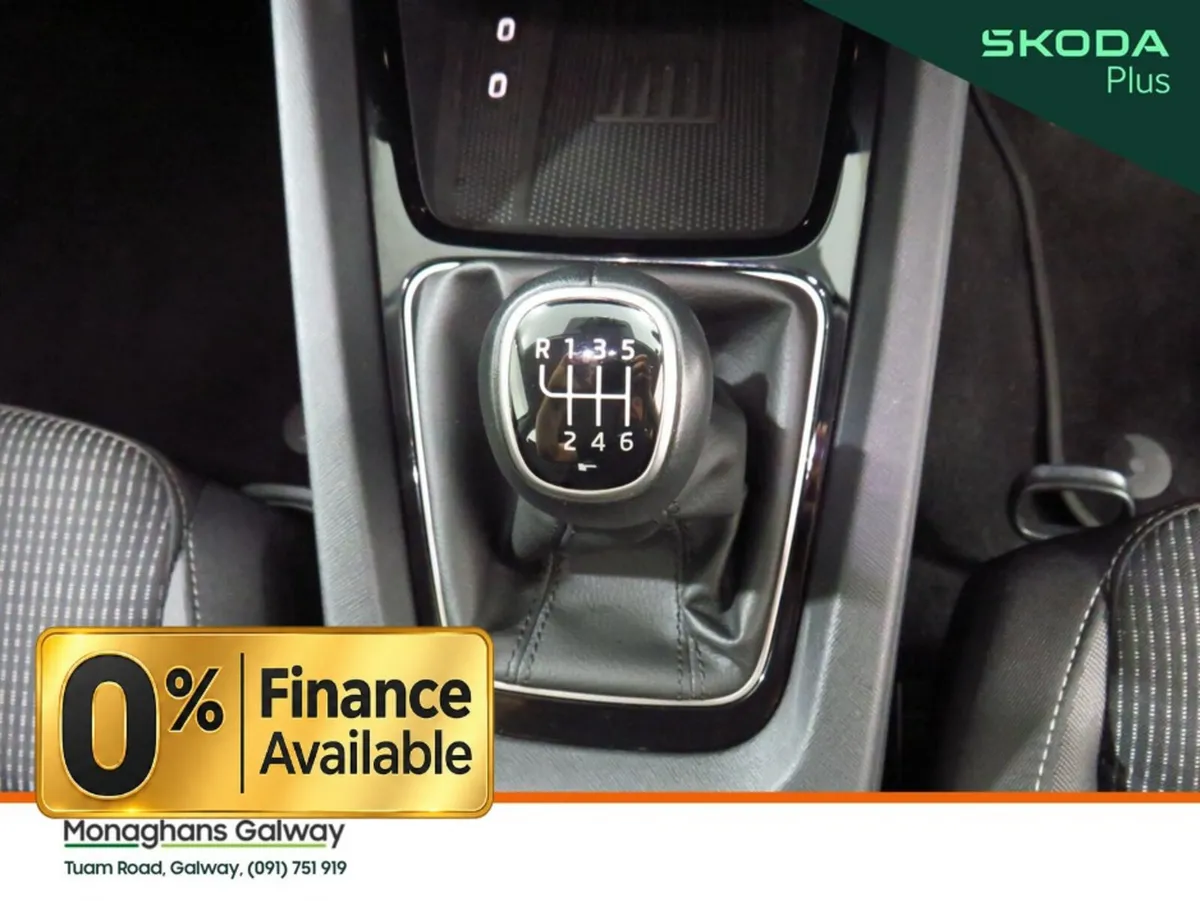 Skoda Octavia Hatchback, Diesel, 2024, Grey