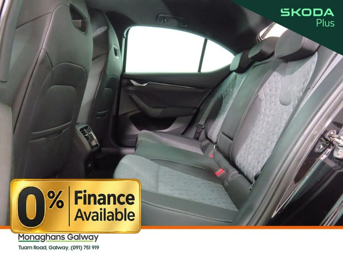 Skoda Octavia Hatchback, Petrol, 2025, Black