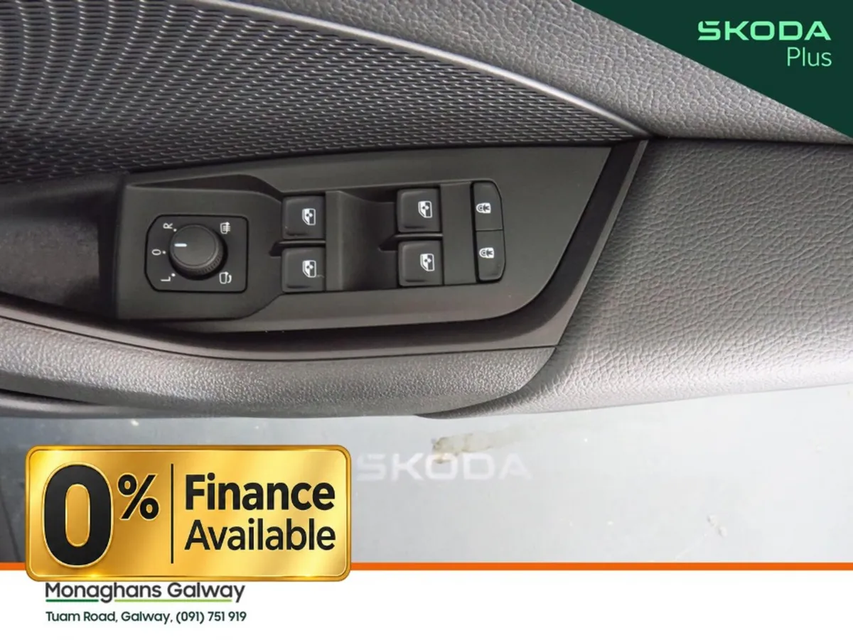 Skoda Octavia Hatchback, Petrol, 2025, Black