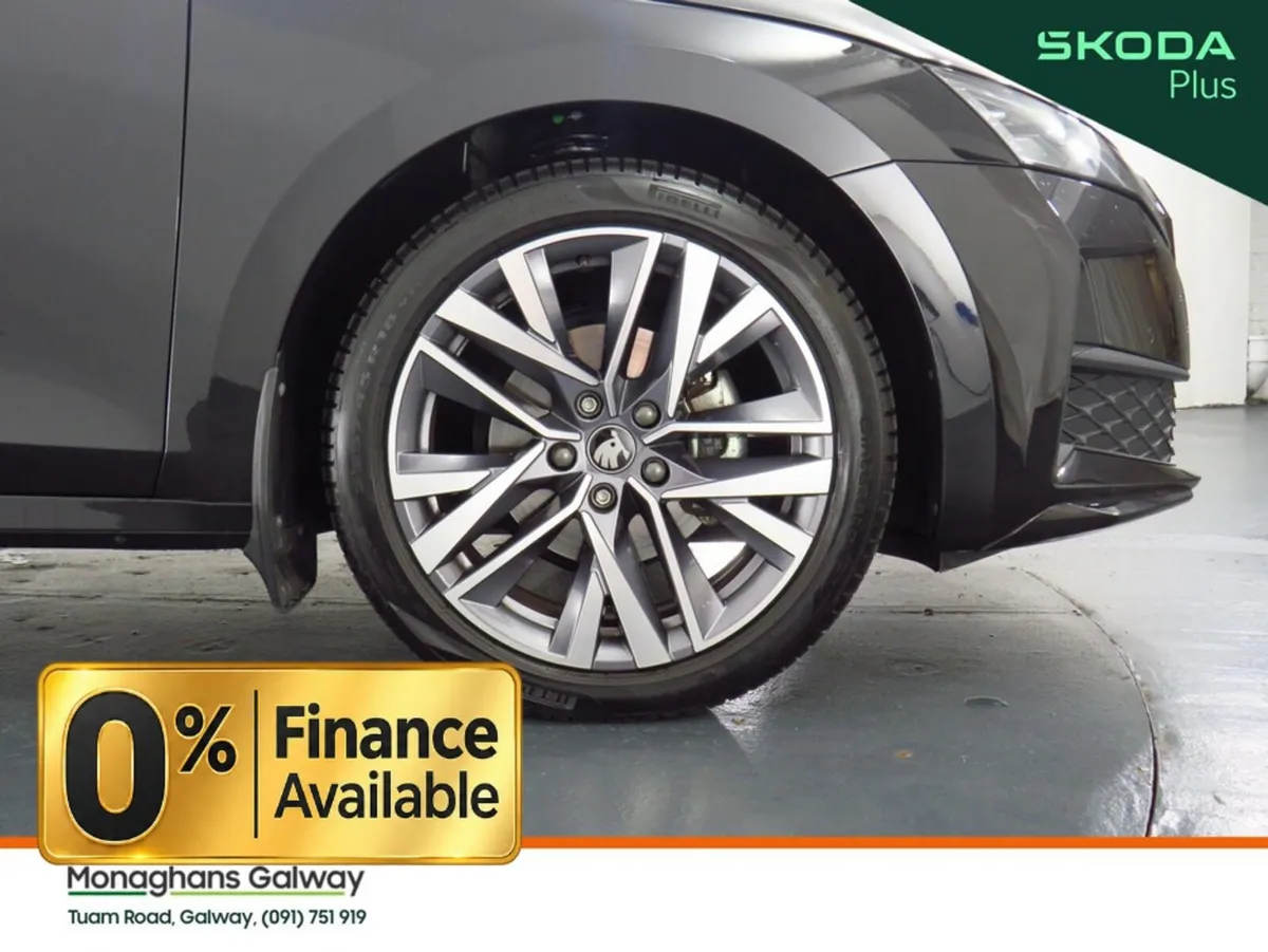 Skoda Octavia Hatchback, Petrol, 2025, Black