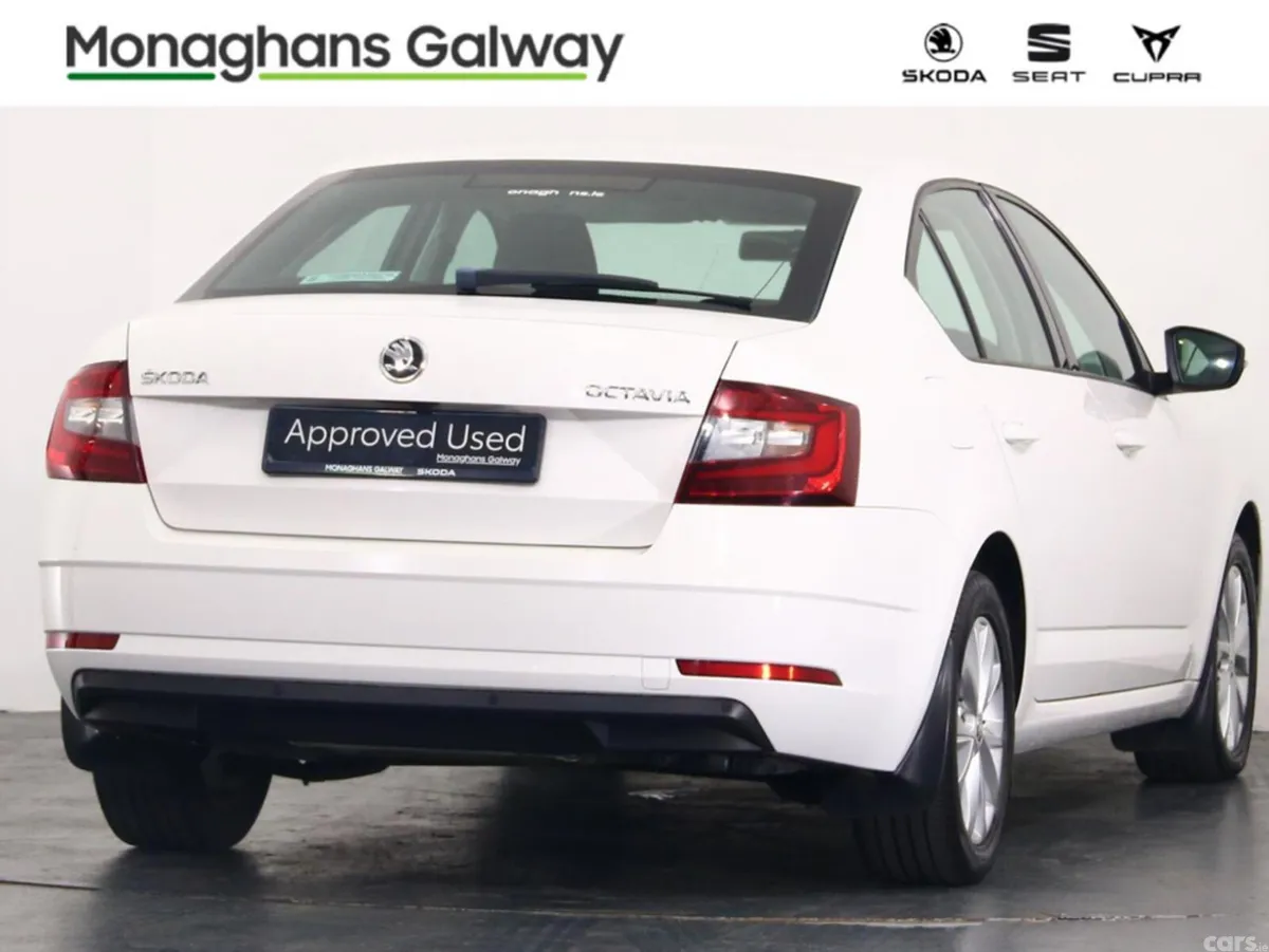 Skoda Octavia Hatchback, Diesel, 2019, White
