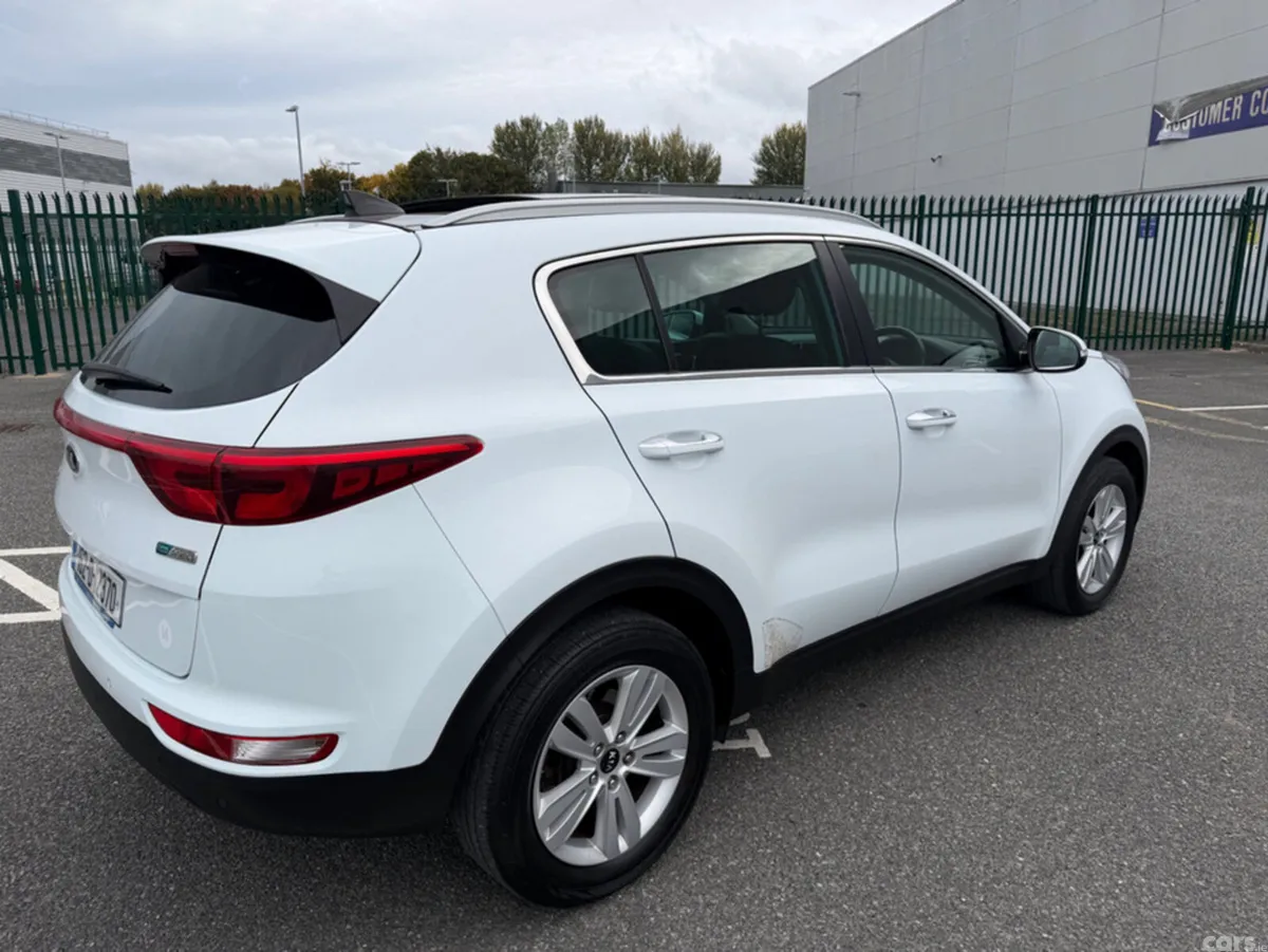 Kia Sportage MPV, Diesel, 2016, White