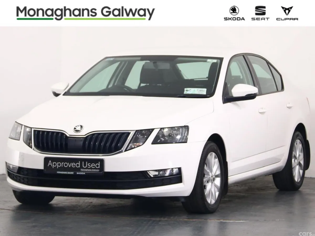 Skoda Octavia Hatchback, Diesel, 2019, White
