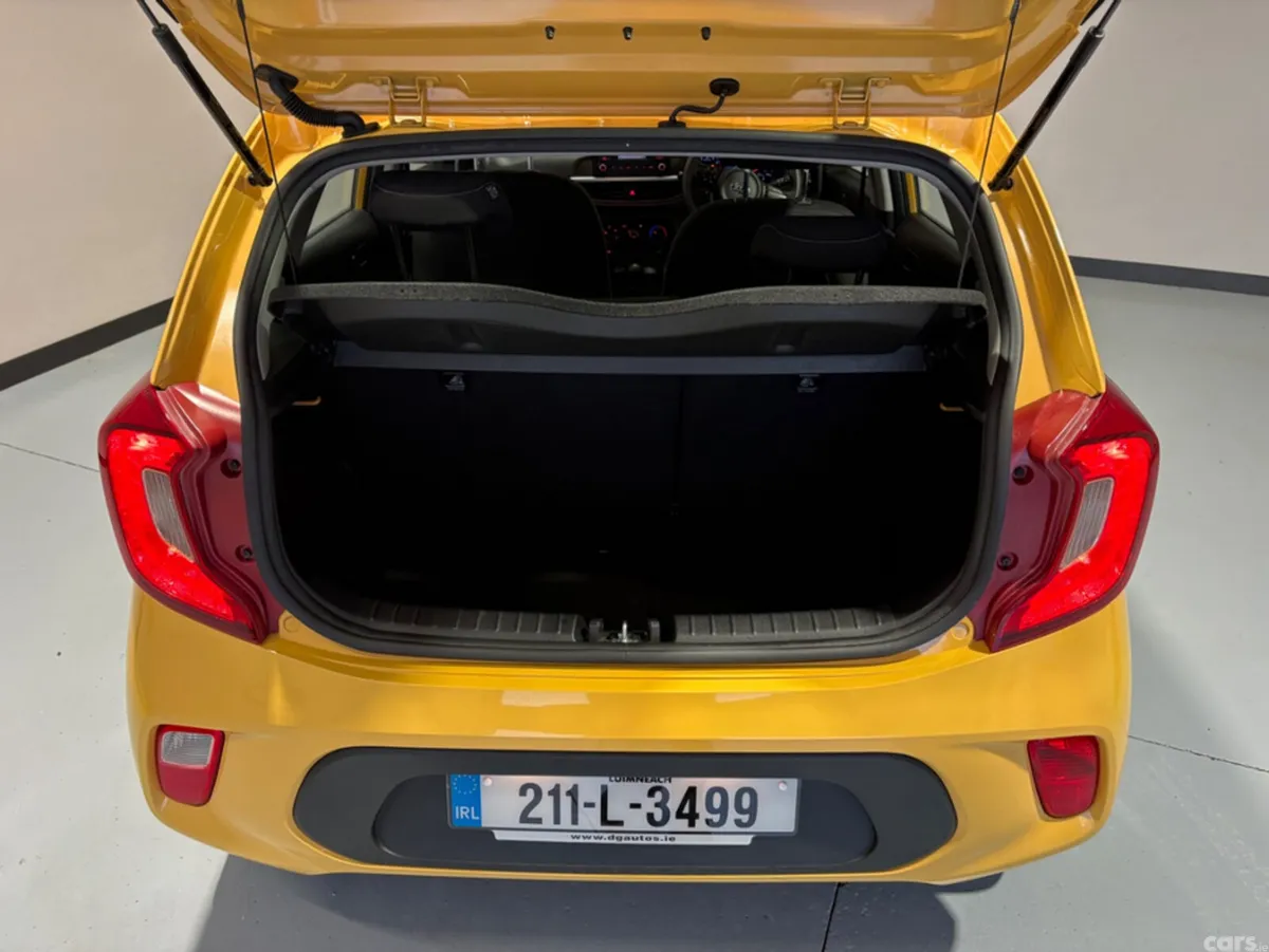 Kia Picanto Hatchback, Petrol, 2021, Yellow