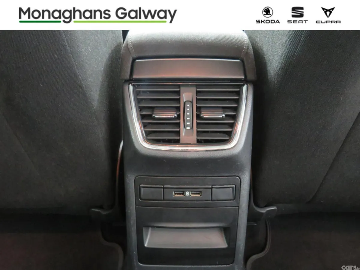 Skoda Octavia Hatchback, Diesel, 2019, White