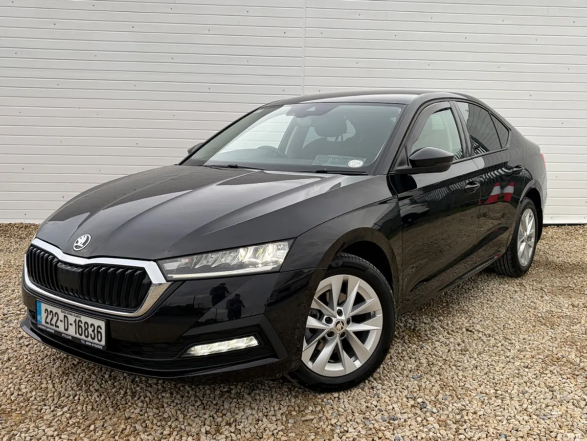 Skoda Octavia Hatchback, Diesel, 2022, Black