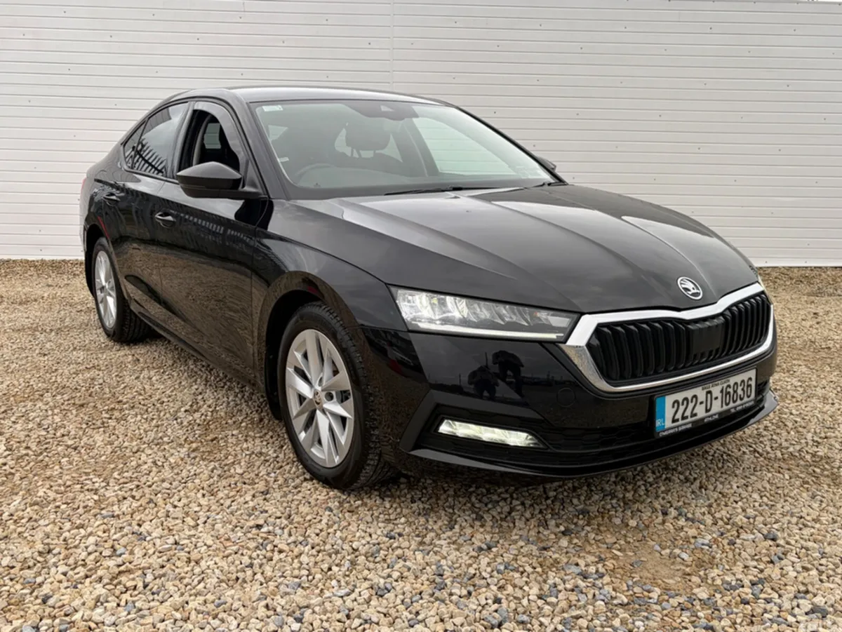 Skoda Octavia Hatchback, Diesel, 2022, Black