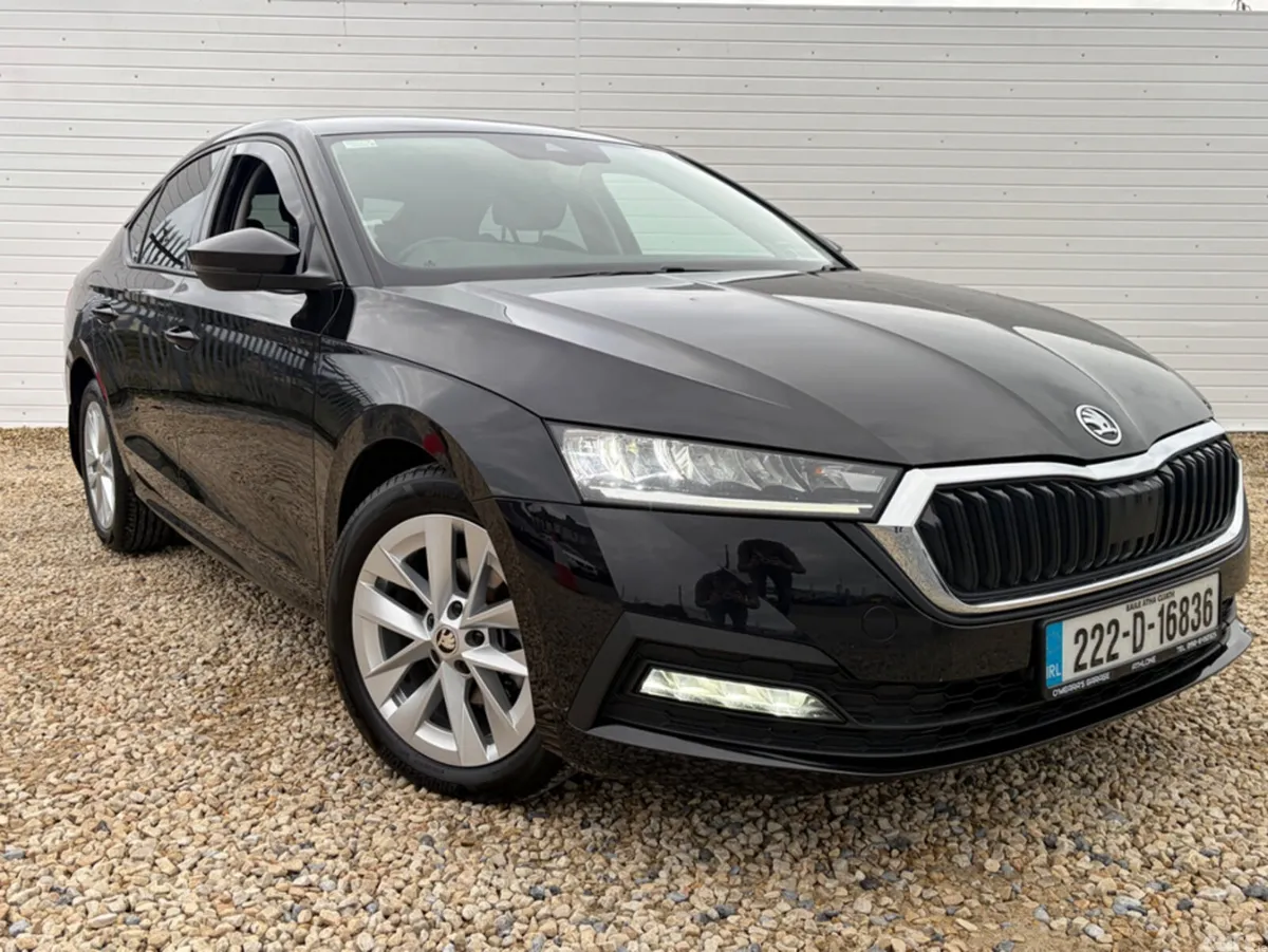Skoda Octavia Hatchback, Diesel, 2022, Black