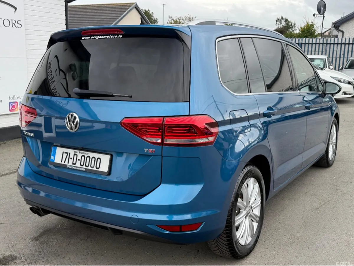 Volkswagen Touran MPV, Petrol, 2017, Black