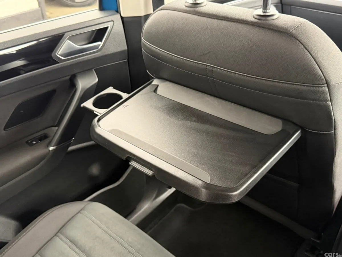 Volkswagen Touran MPV, Petrol, 2017, Black