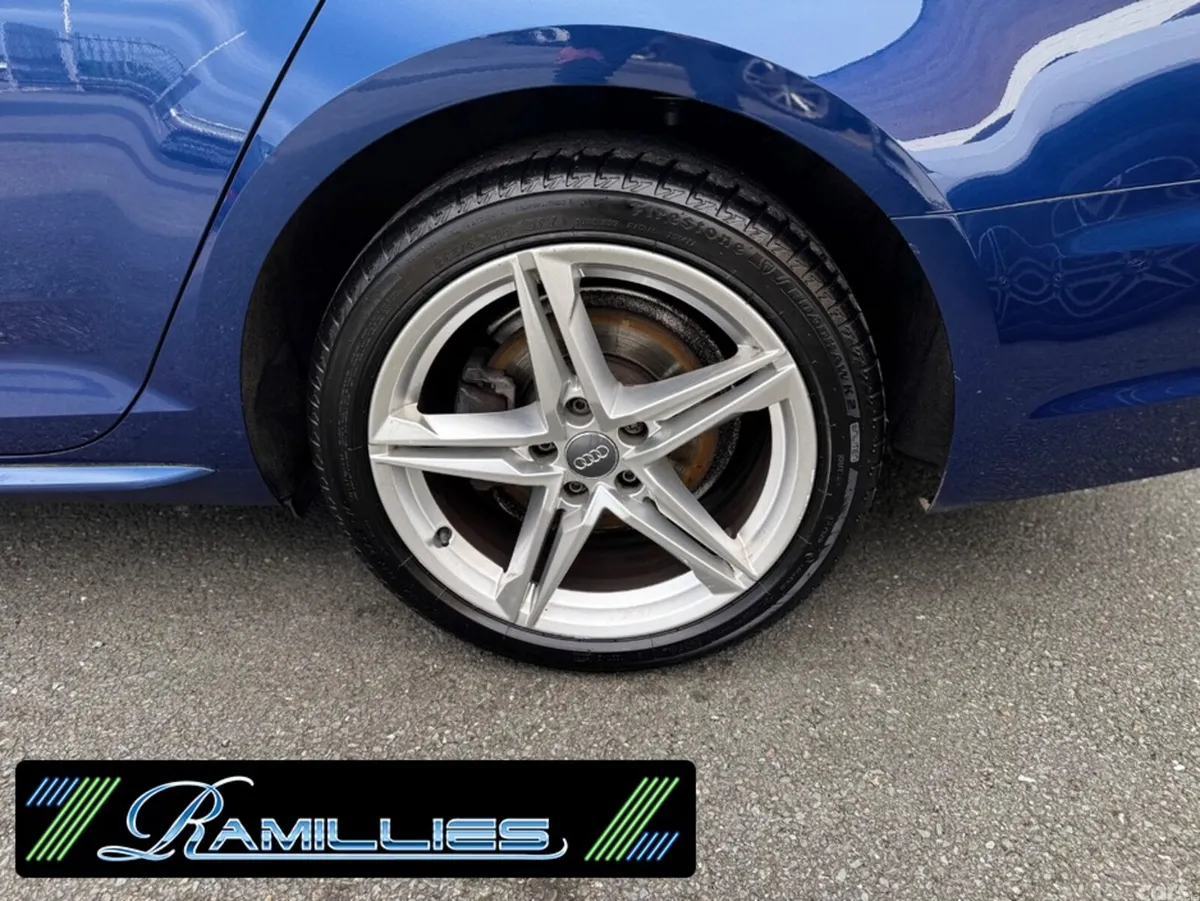 Audi A4 Saloon, Diesel, 2017, Blue